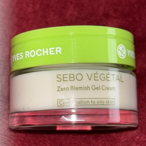 Yves Rocher Sebo Végétal Gel Cream - Lime Green and Cream - Picture 5 of 5